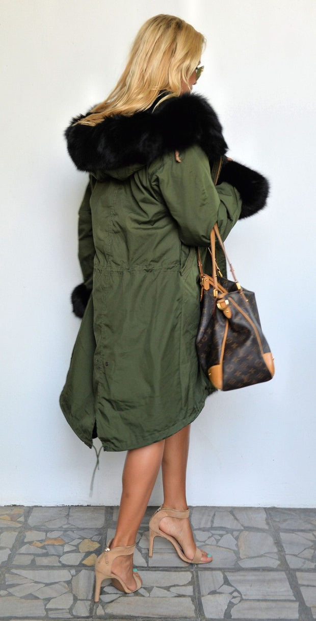 Roiii Women's Thicken Warm Casual Long Winter Faux Fur Hooded Plus Size Parka OverCoat Jacket Coat Plus Size S M L XL XXL 3XL